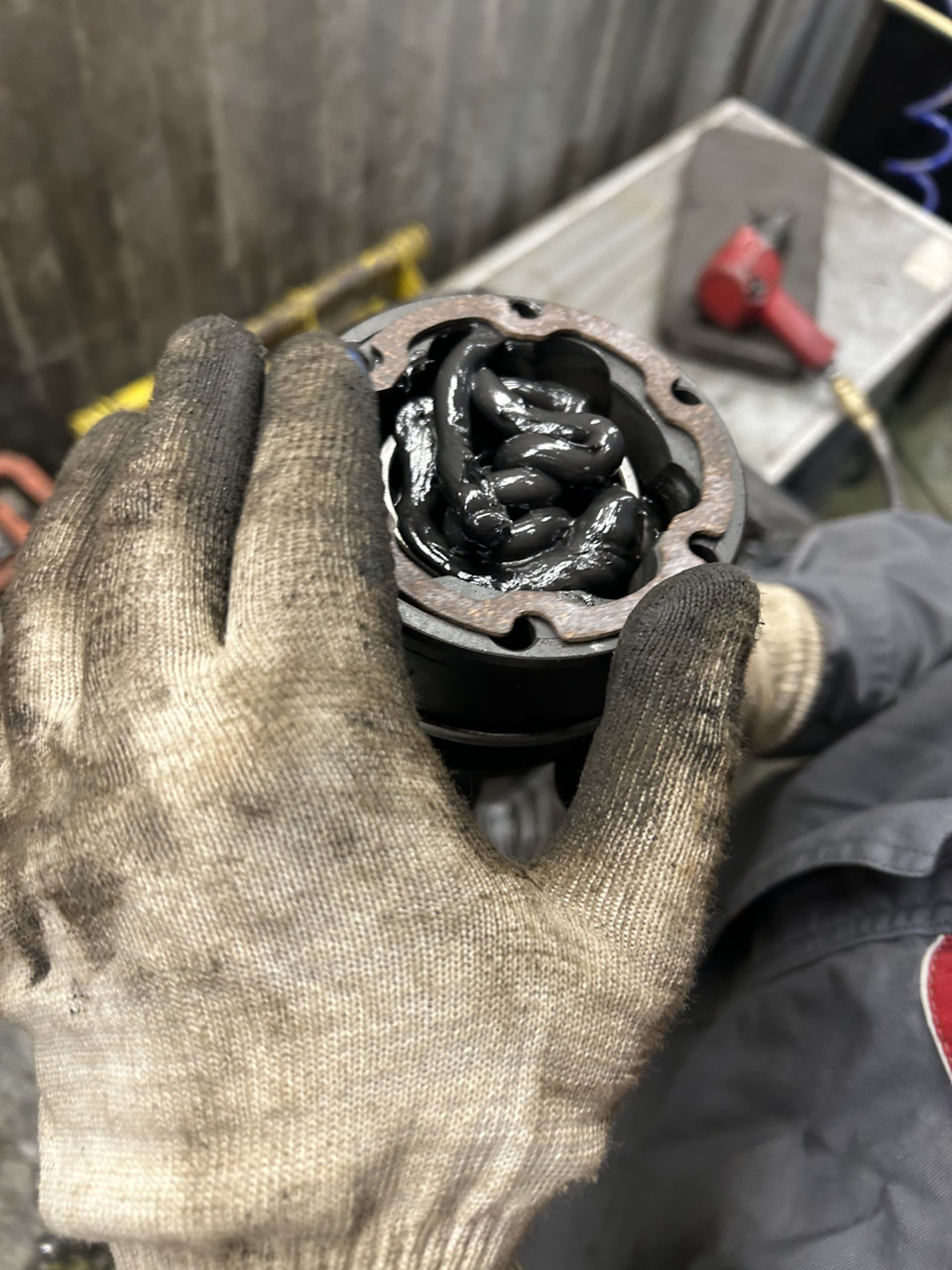 Привод, антенна, гидроупоры багажника — Volkswagen Bora (1G), 1,9 л ...