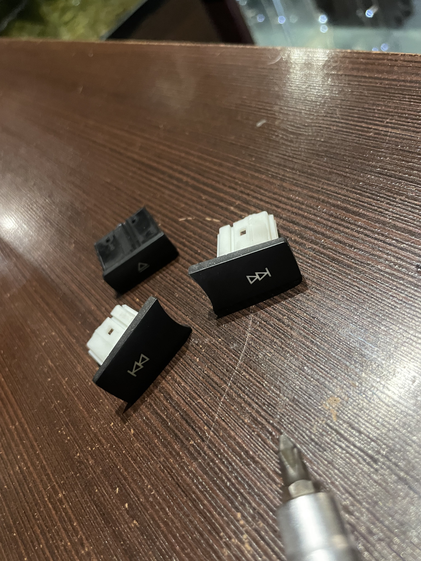 Замена кнопок и димера регулировки громкости 🔊 — Mercedes-Benz C-class ...