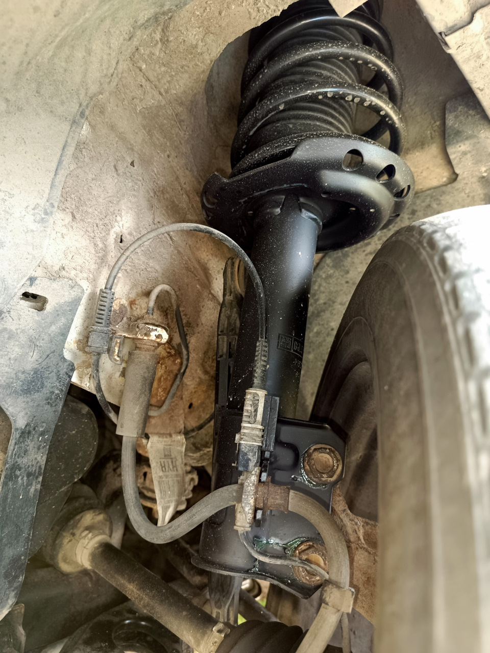 Замена передних стоек, сайлентблоков задней балки и троса ручного ...