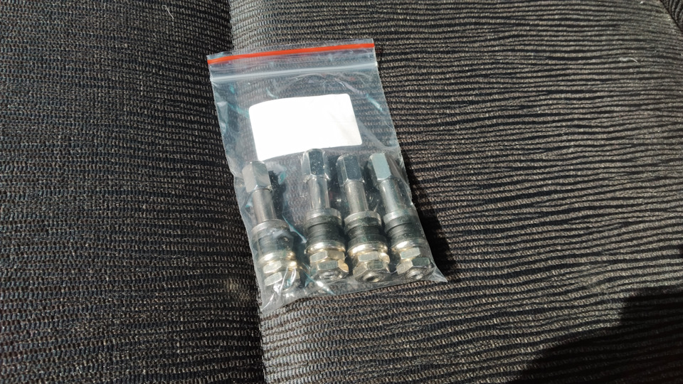 Пистроны. — Toyota Mark II Blit