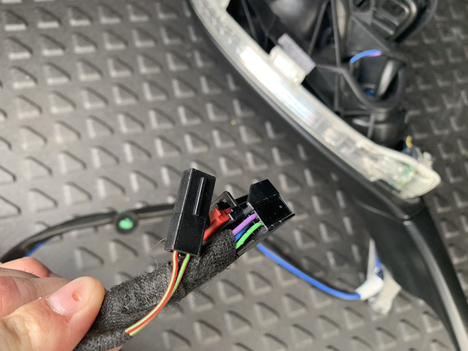 На шаг ближе к Highline — электроскладывание зеркал — Volkswagen Golf ...