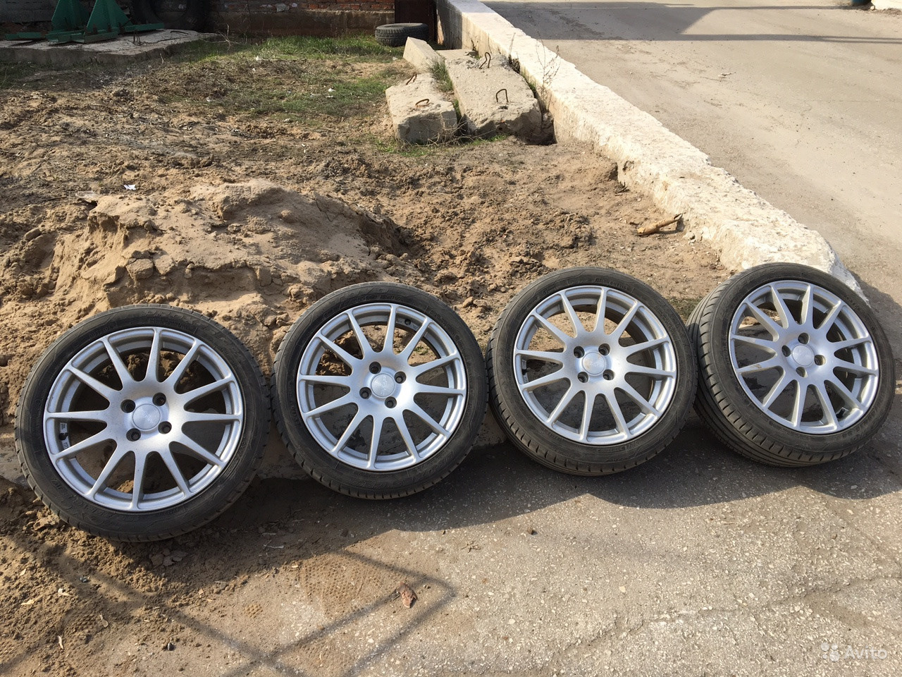 2 r16. R 16 Spectra r16. Киа спектра r16 195 55. Kia Spectra r16 195/45. Киа спектра на дисках r16.