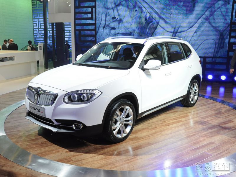 Китайский бмв. Brilliance v5 BMW. BMW x1 Brilliance. Brilliance v5 BMW x1. Brilliance v5 белый.