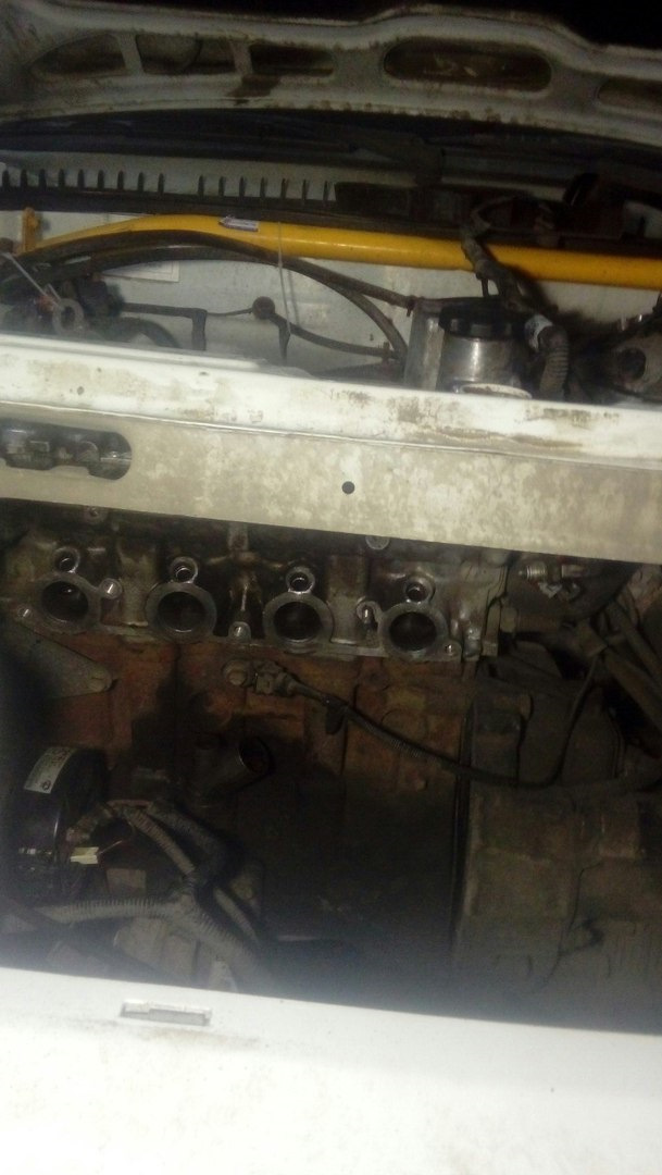 16кл. Троит на холостых на прогретую. — Lada 2114, 1,6 л, 2011 года ...