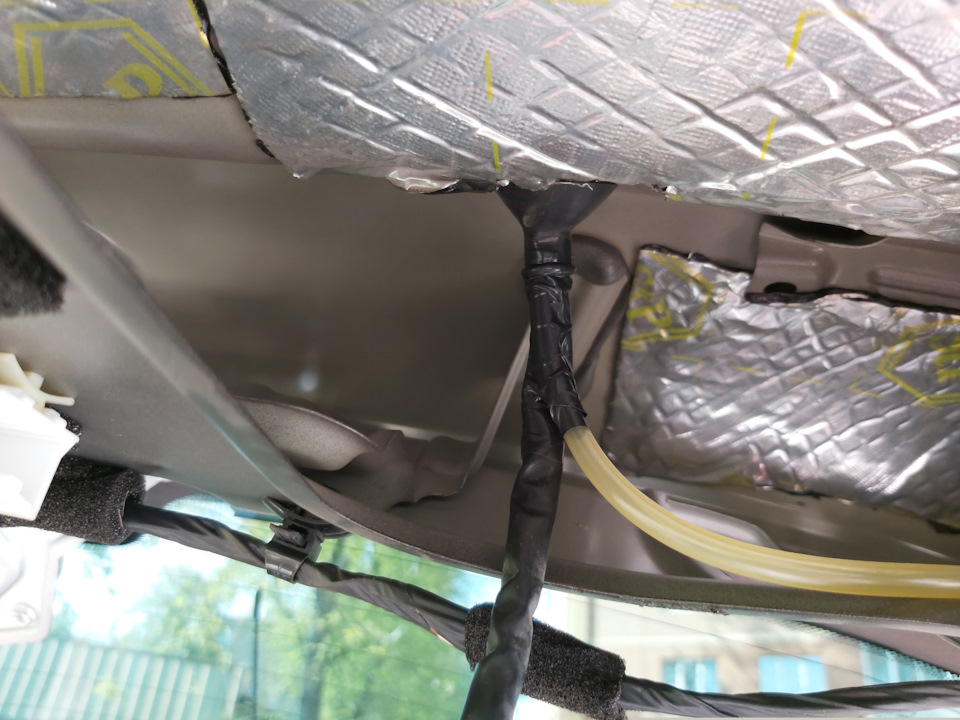 Фото 11 — KIA Sorento (2G)