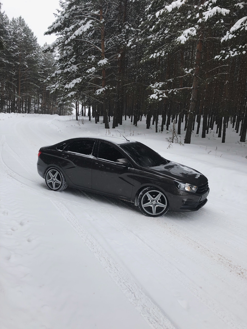 Фотосет с телефона — Lada Vesta, 1,6 л, 2017 года | фотография | DRIVE2