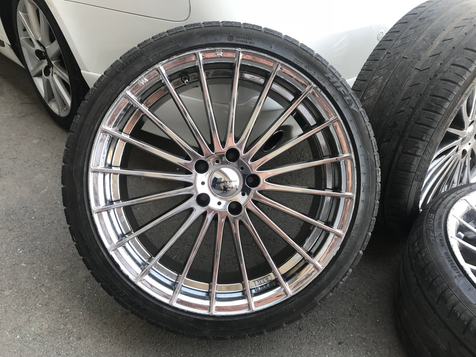 Диски 50. Hyperion диски r19. R19 Hyperion air1. 245/35 R19. Колёса 245 35 r19.