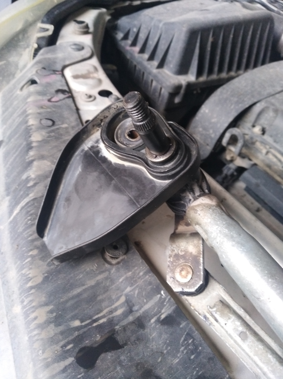 Ремонт трапеции стеклоочистителей! Устраняем скрип щеток! — Opel Astra ...