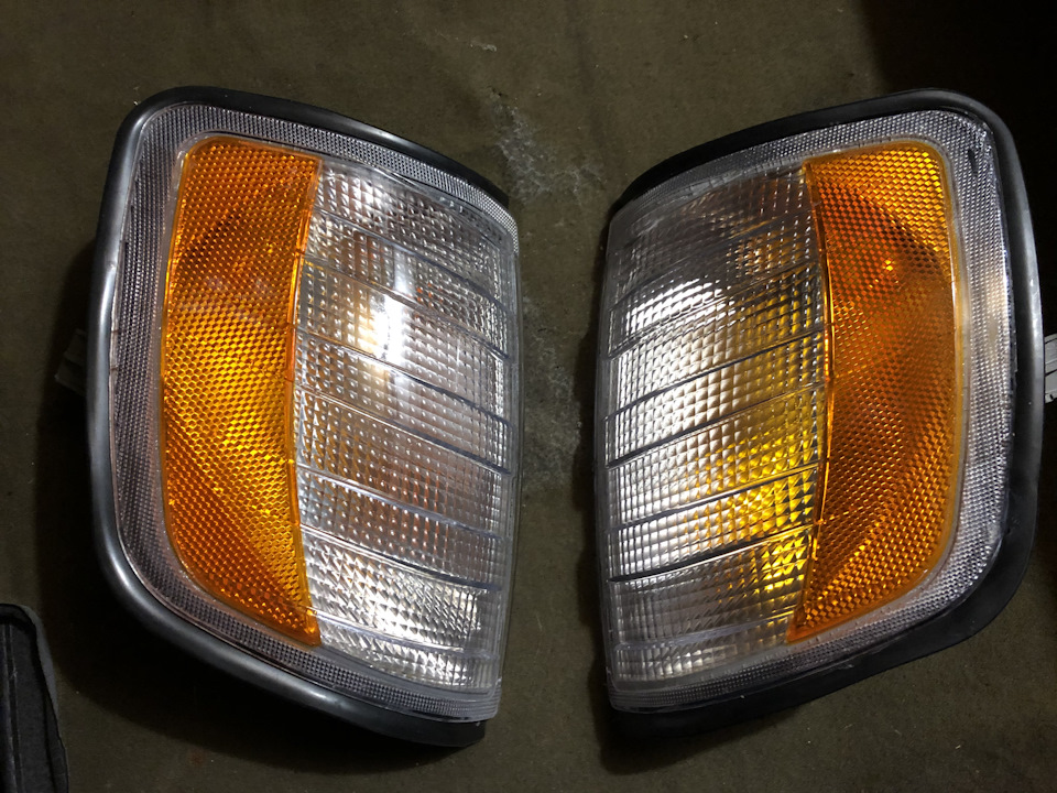 Поворотники USA style — Mercedes-Benz E-class (W124), 4,2 л, 1995 года ...