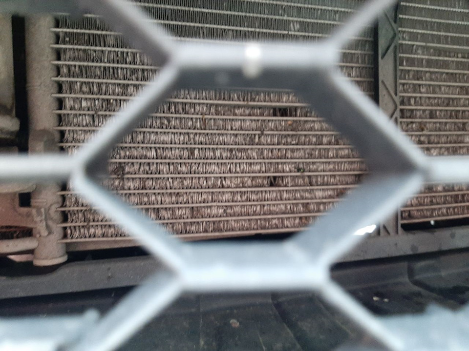 Замена конденсатора кондиционера — Mazda 3 (1G), 1,6 л, 2008 года ...