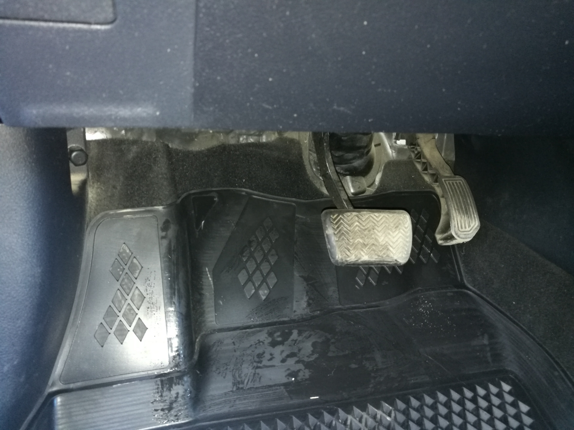 Коврики из термоэластопласта Delform — Toyota Corolla (160), 1,6 л ...