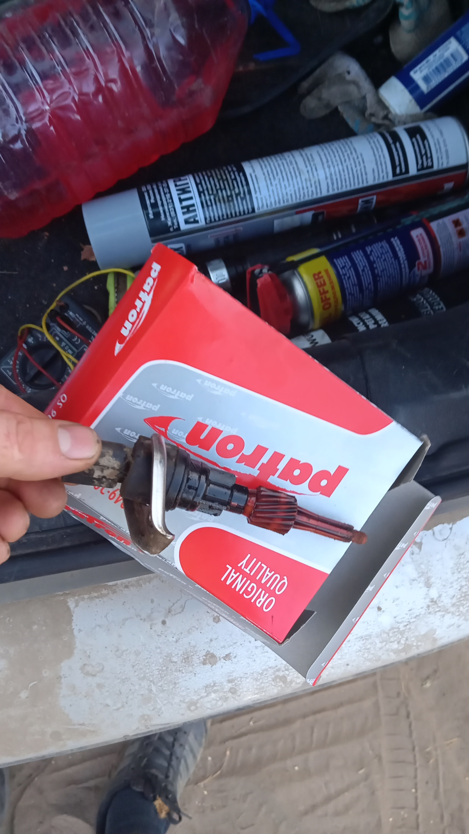 Отказ спидометра и глюки уровня топлива при поворотах автомобиля ...