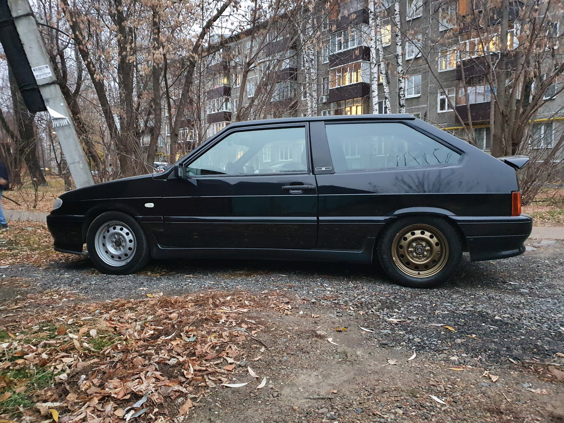 А не покрасить ли штампы в бронзу? Нужно ваше мнение — Lada 2113, 1,6 л,  2010 года | колёсные диски | DRIVE2