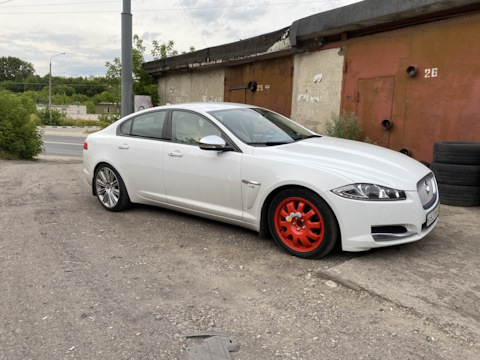 Jaguar XF антихром