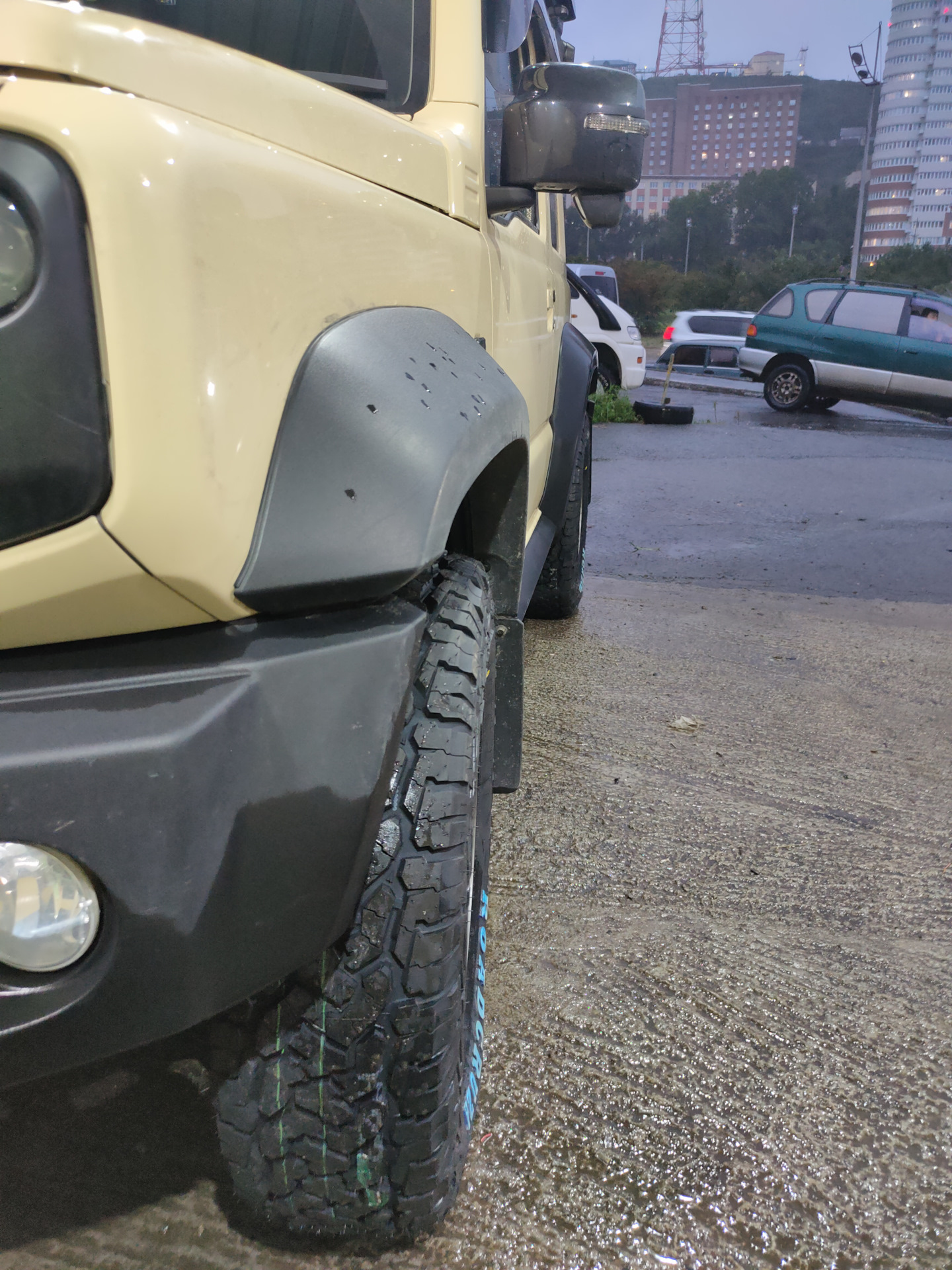 Шины roadcruza 1100 215/75R15 — Suzuki Jimny (4G), 1,5 л, 2018 года ...