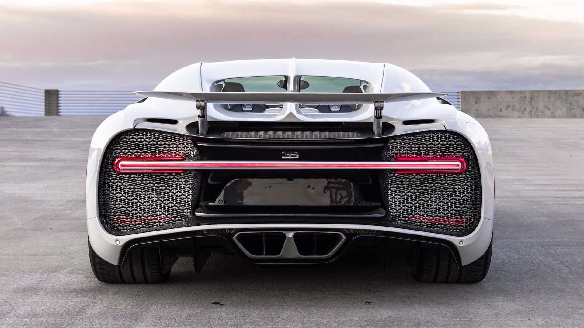 Зеленская купила бугатти. Бугатти 2019. Bugatti Chiron. Фото Бугатти 2019 года. Bugatti stance.