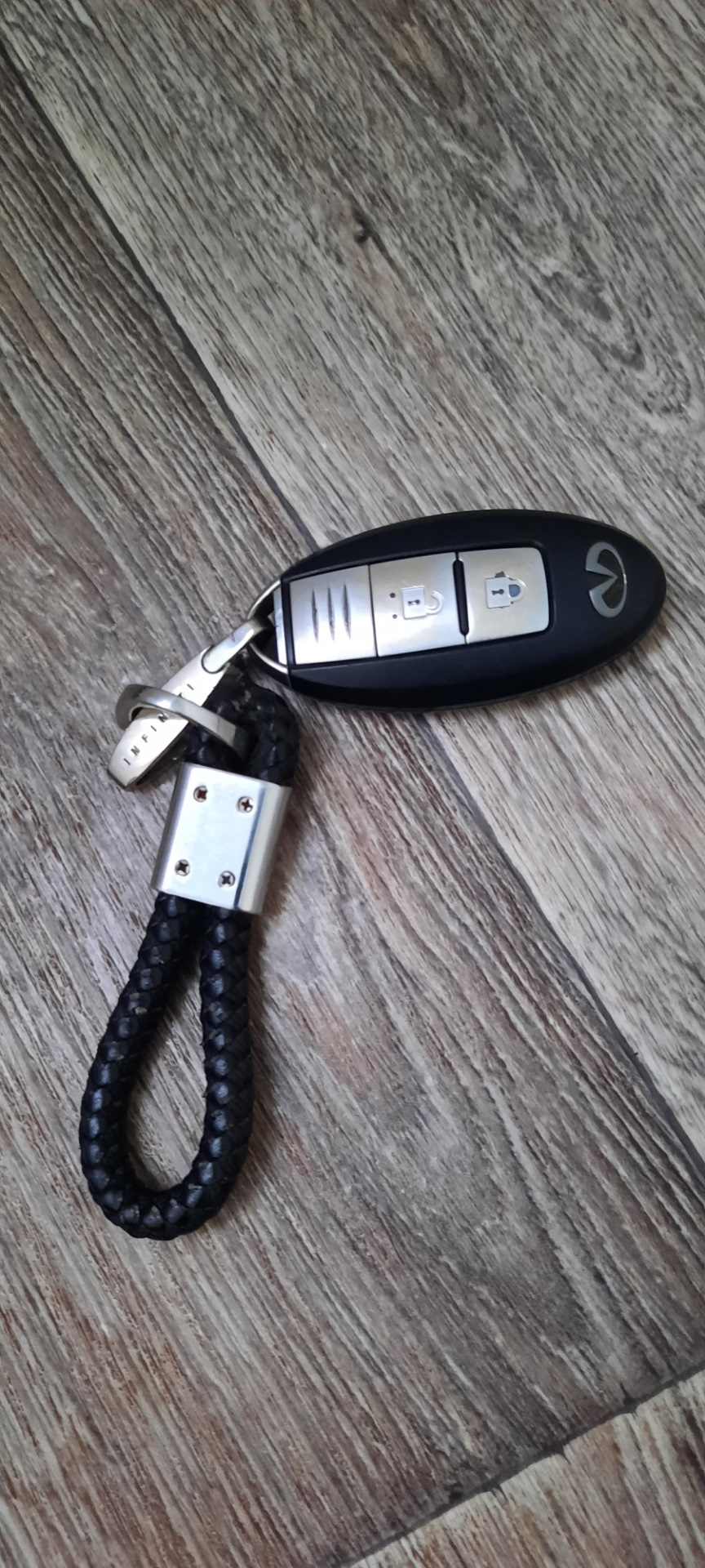 Батарейка в ключе — Infiniti FX (1G), 3,5 л, 2007 года | просто так ...