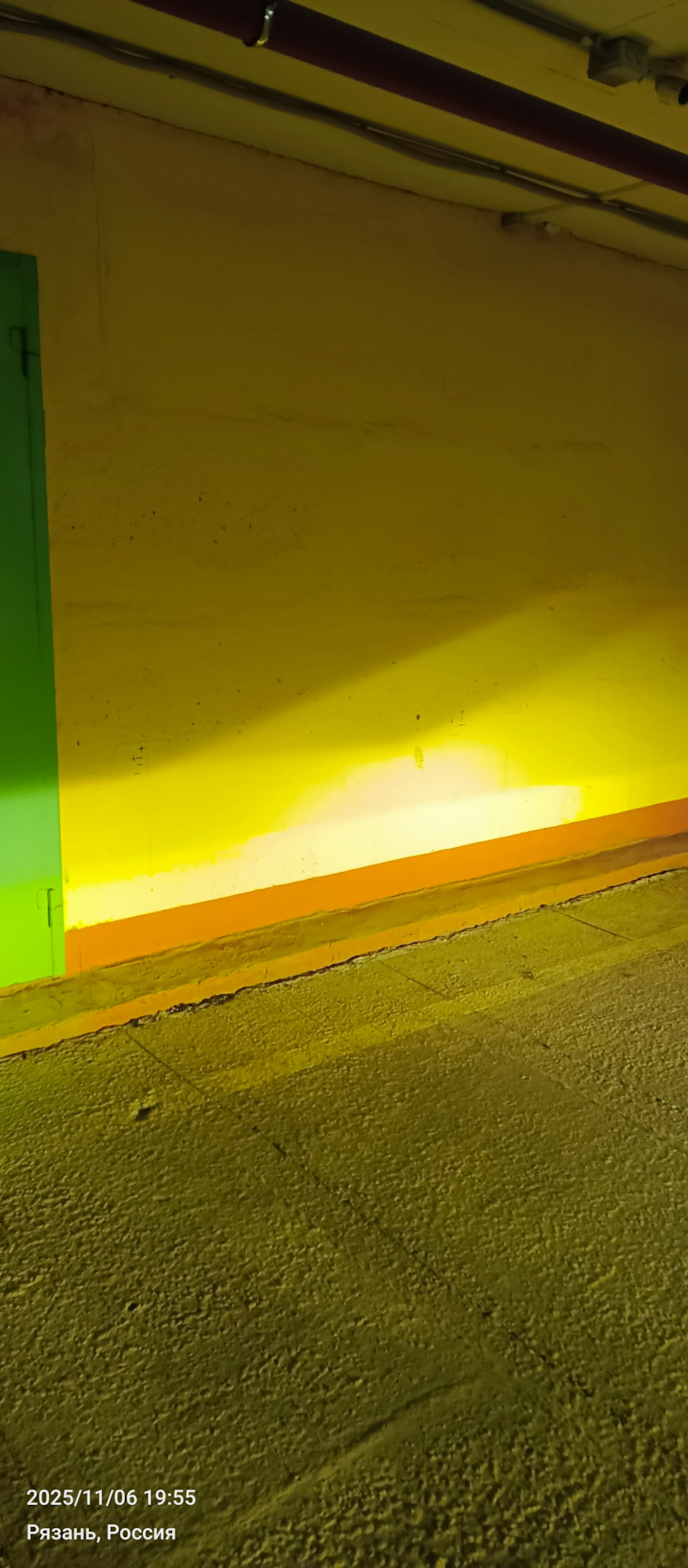 На расстоянии 6 метров от стены — Chevrolet Captiva (1G)