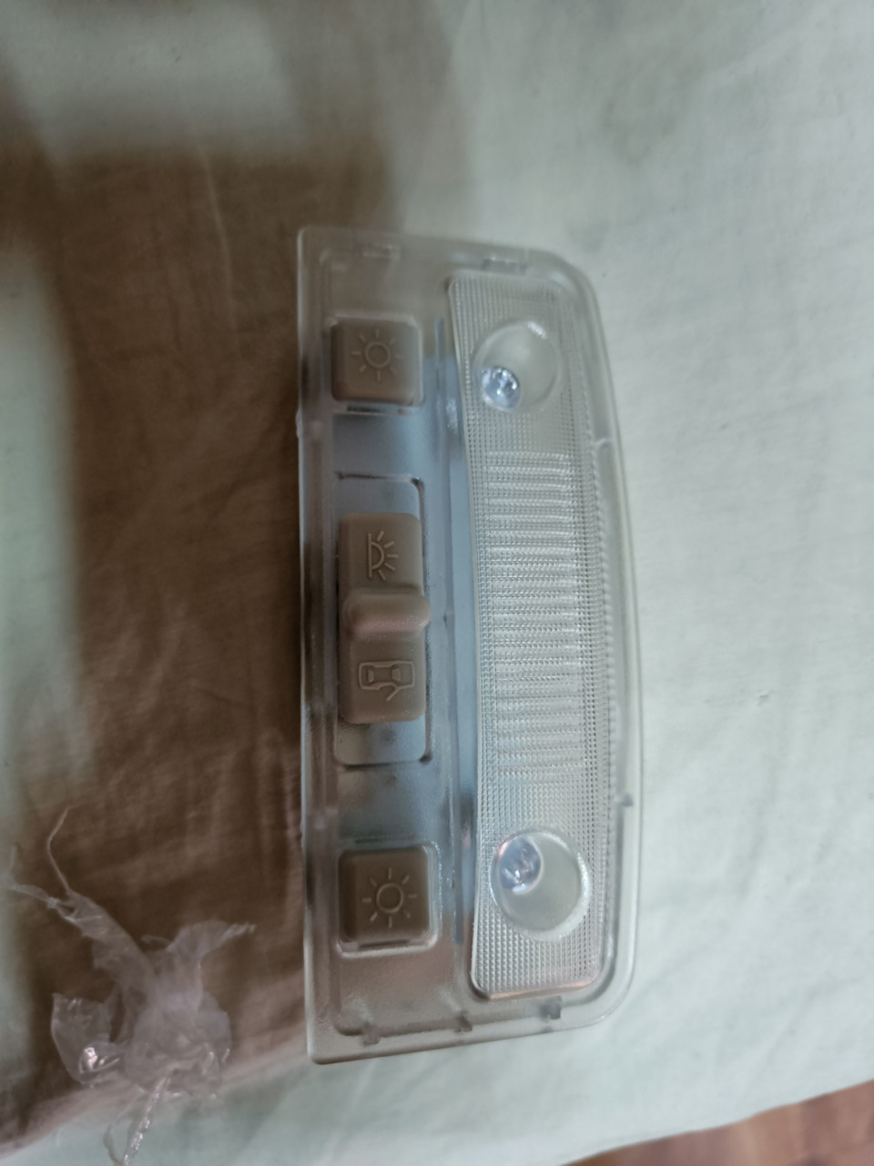 Люкс плафон освещения салона взамен штатного — Lada Приора хэтчбек, 1,6 ...