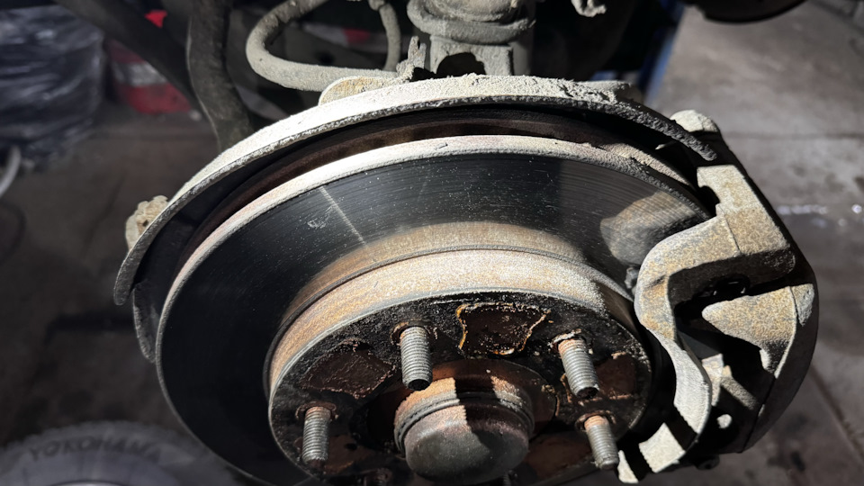 Передние в хорошем состоянии — Mitsubishi Pajero (4G)