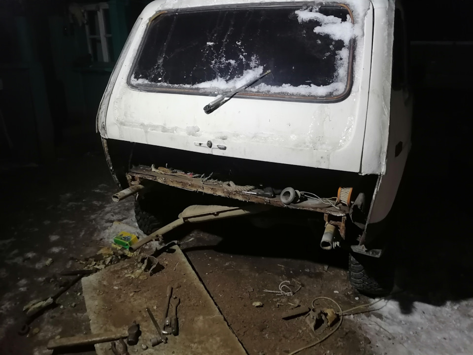 Замена заднего фартука с 2121 в 21213 — Lada 4x4 3D, 1,6 л, 1991 года ...