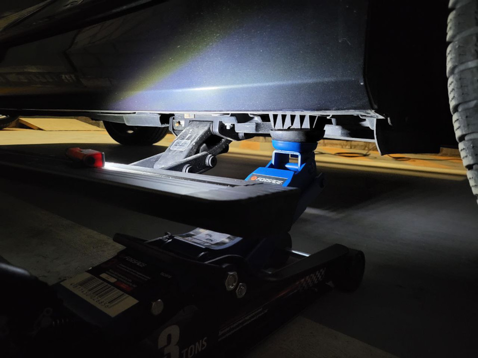 Переобувка с выдвижными порогами — BMW X7 (G07), 3 л, 2020 года ...