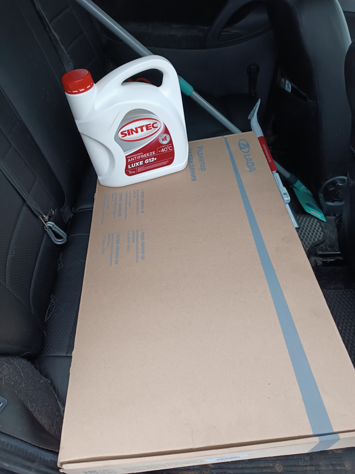 Радиатор охлаждения ДААЗ — Lada Калина хэтчбек, 1,4 л, 2012 года ...