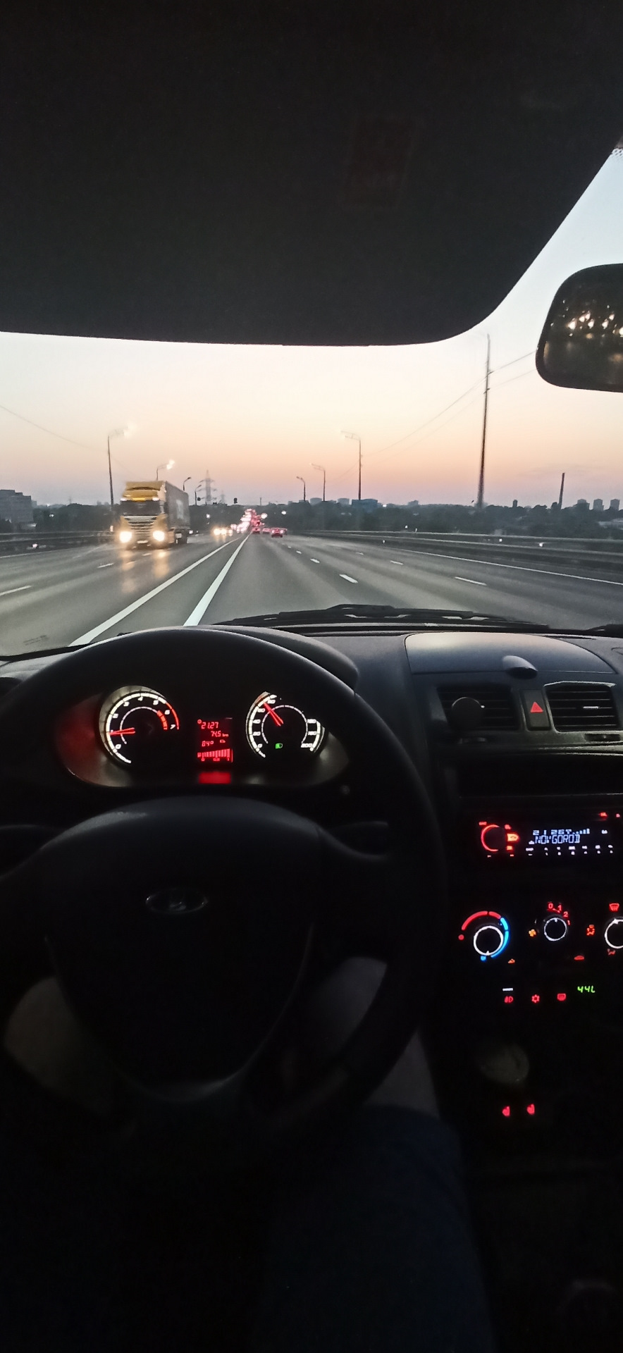 Пыльники подрулевых переключателей — Lada Калина Универсал (2G), 1,6 л ...