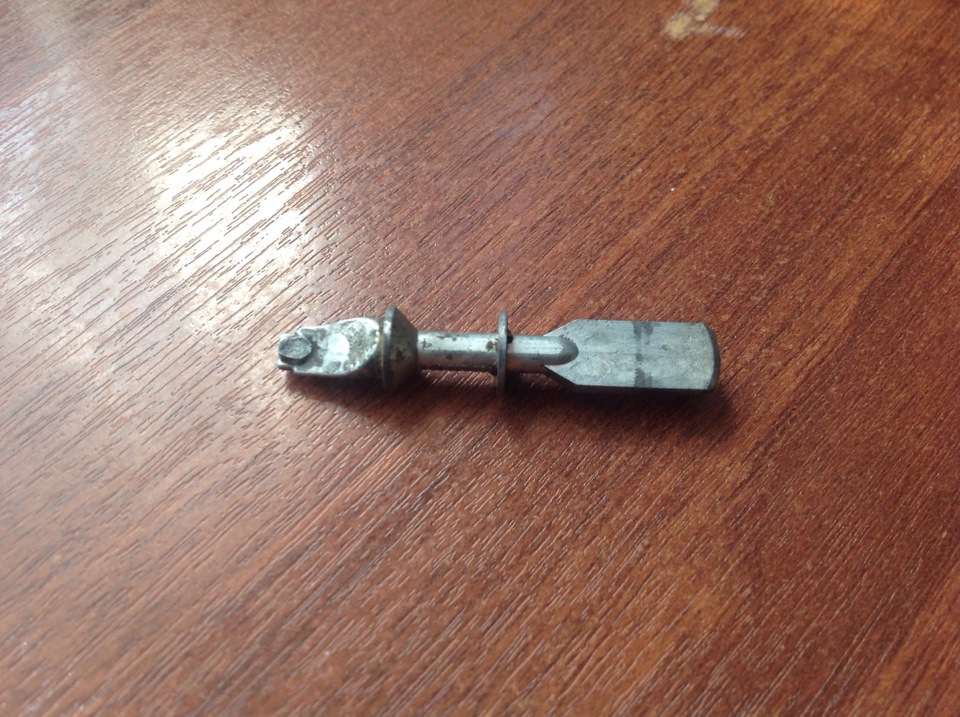 Сломался замок водительской двери — Volkswagen Golf Mk3, 1,8 л, 1996 ...