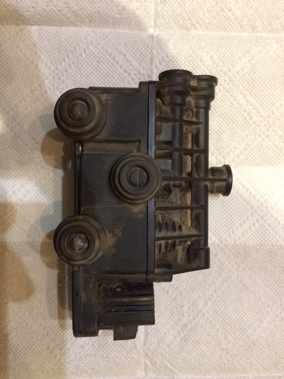 Средний блок клапанов дискавери 4. Блок клапанов дискавери 3. Блок клапанов пневмоподвески дискавери 3. Блок клапанов ленд ровер спорт. Блок клапанов пневмаподвеский лендровер дискавери 3.