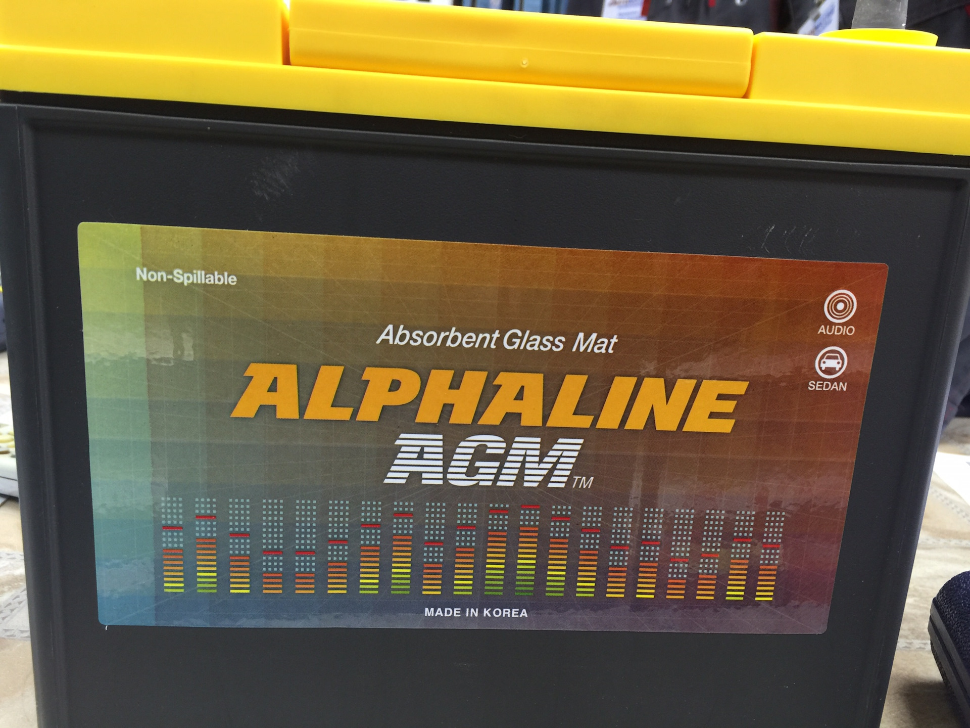 Alphaline аккумуляторы отзывы. Аккумулятор AGM Toyota Prius. ALPHALINE SD+ 140 Уни (31s-1000, резьба). ALPHALINE SHD 225 (72512, C). Альфалайн АГМ аккумулятор вздулся.