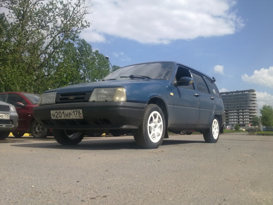 Колеса — это 80% внешности атомобиля. — ИЖ 21261, 1,6 л, 2004 года ...