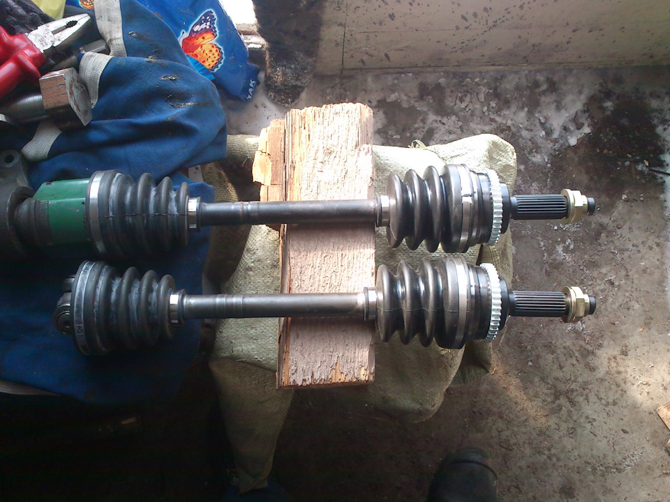 замена внешних ШРУСов, пыльников на внутренних ШРУСах — Mitsubishi ...