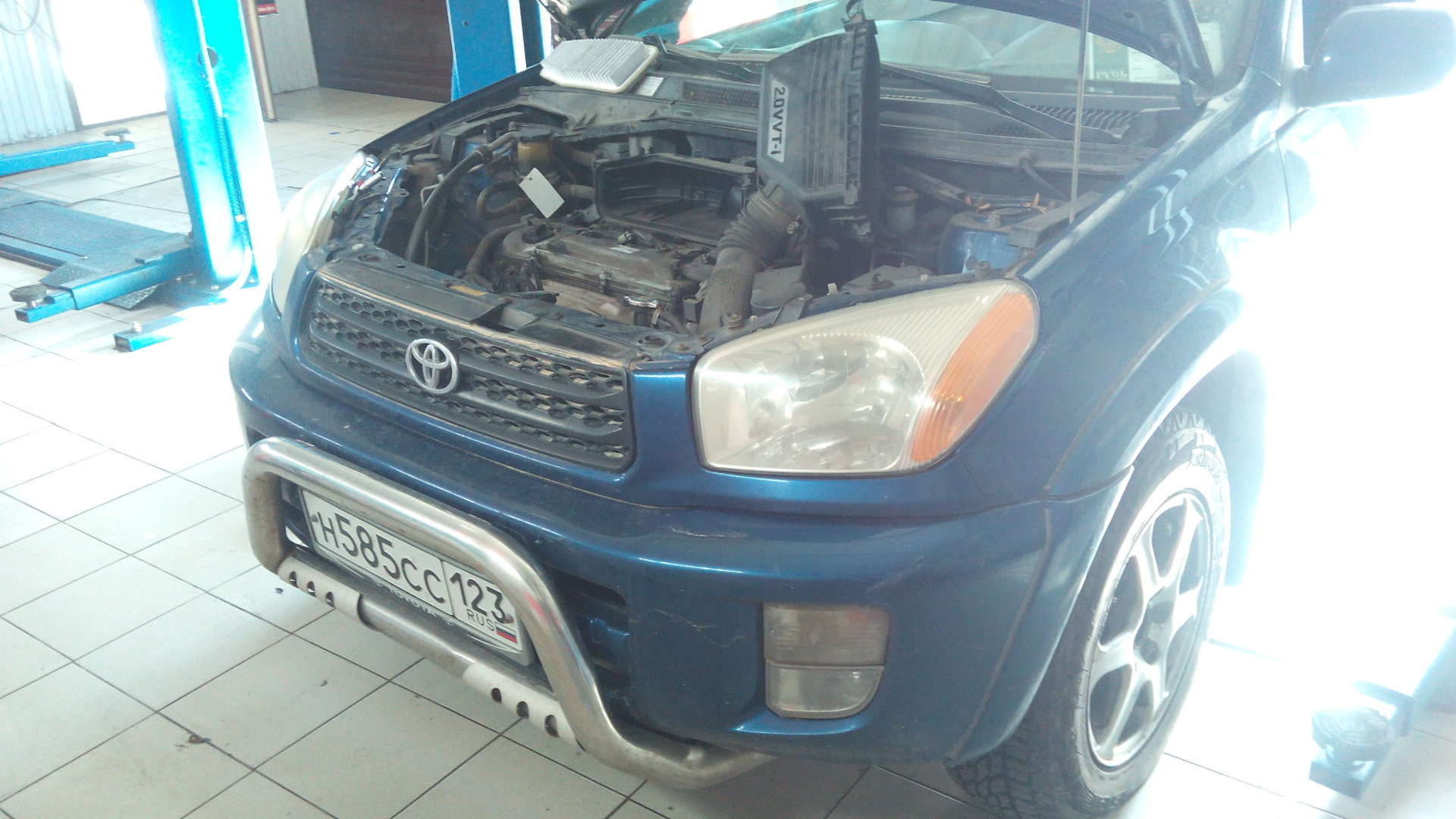 троит двигатель — Toyota RAV4 (II), 2 л, 2003 года | визит на сервис |  DRIVE2