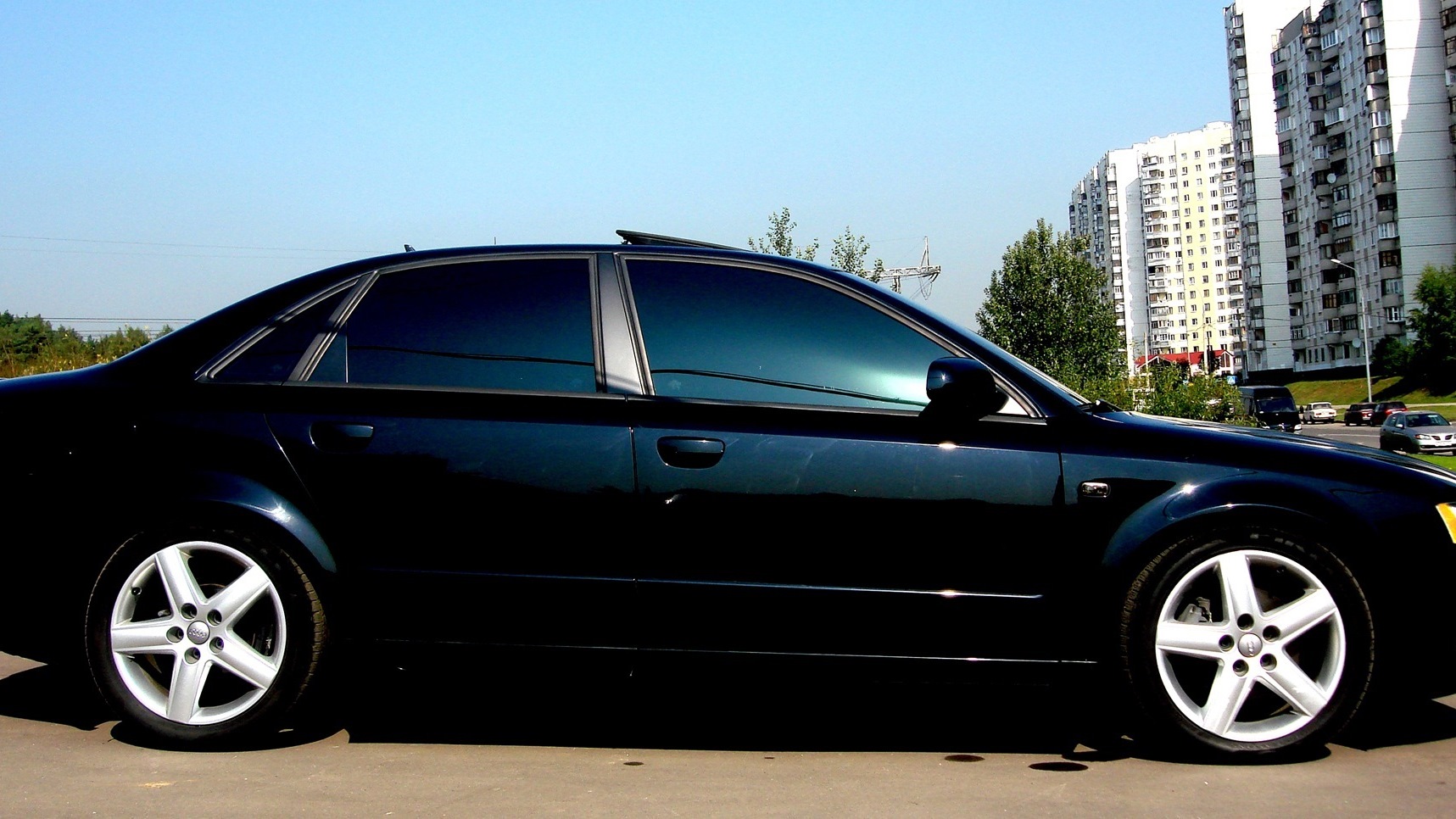 Белые диски на черном авто. Bmw m3 белая. Белые диски на черном авто. Белые диски на черном авто. Ауди а4 б6 r17.