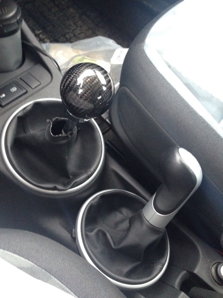 Как снять ручку кпп фабия 2 Рычаг КПП ч.1 - Skoda Fabia Mk2, 1,2 л, 2008 года аксессуары DRIVE2