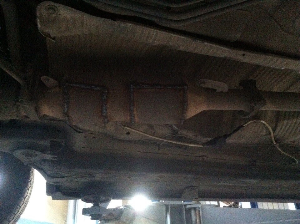 Выбили катализатор и поставили обманку — Honda Accord (7G), 2,4 л, 2005 ...