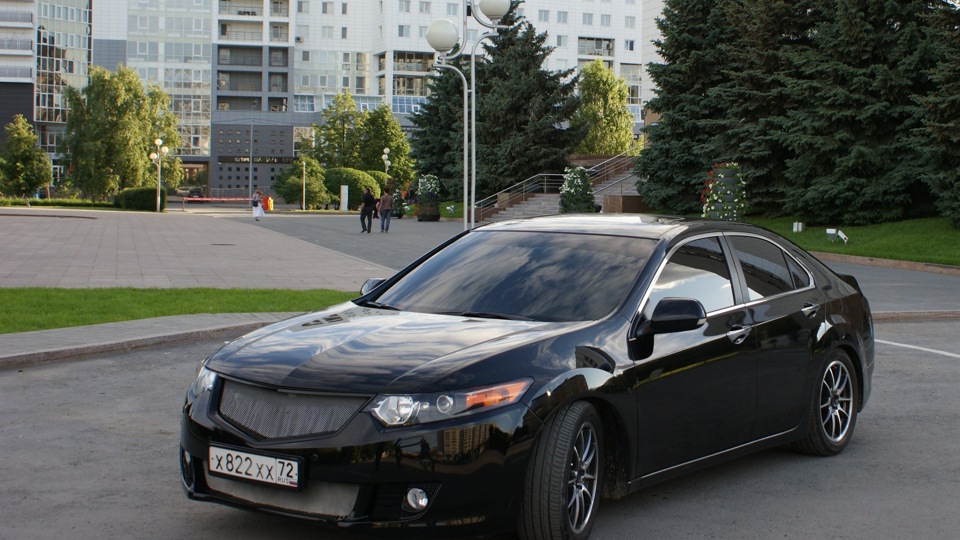 Honda Accord 2008 черная тонированная