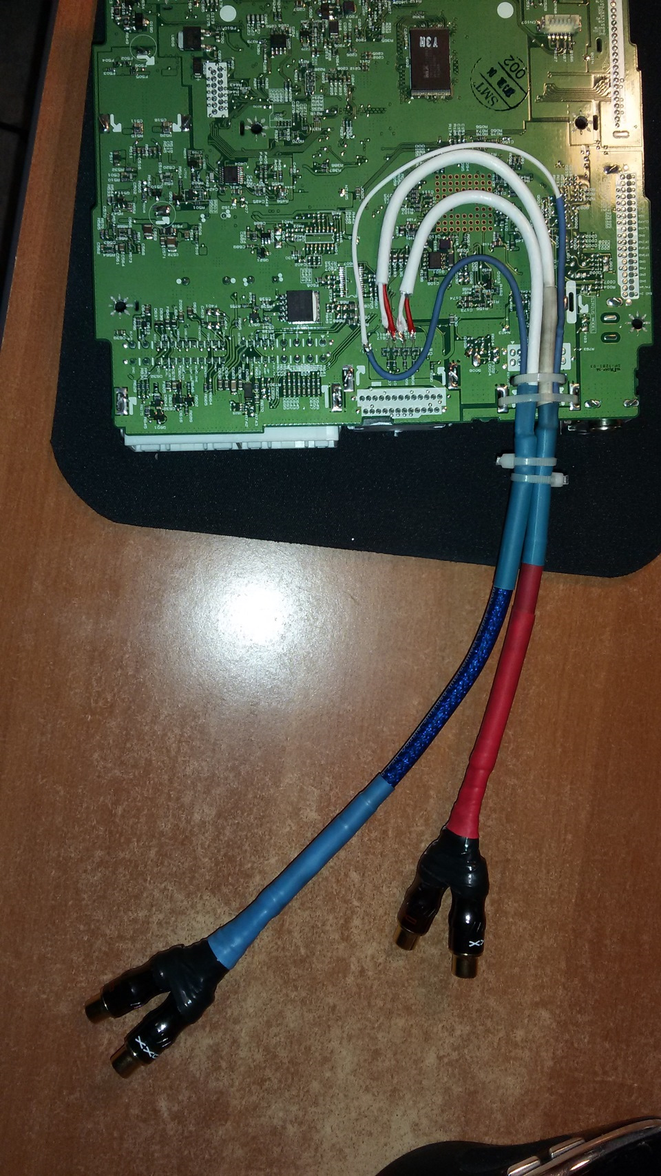 Помогите распаять линейники из магнитолы к-ии Люкс Киа Соренто 2014 г.в ...