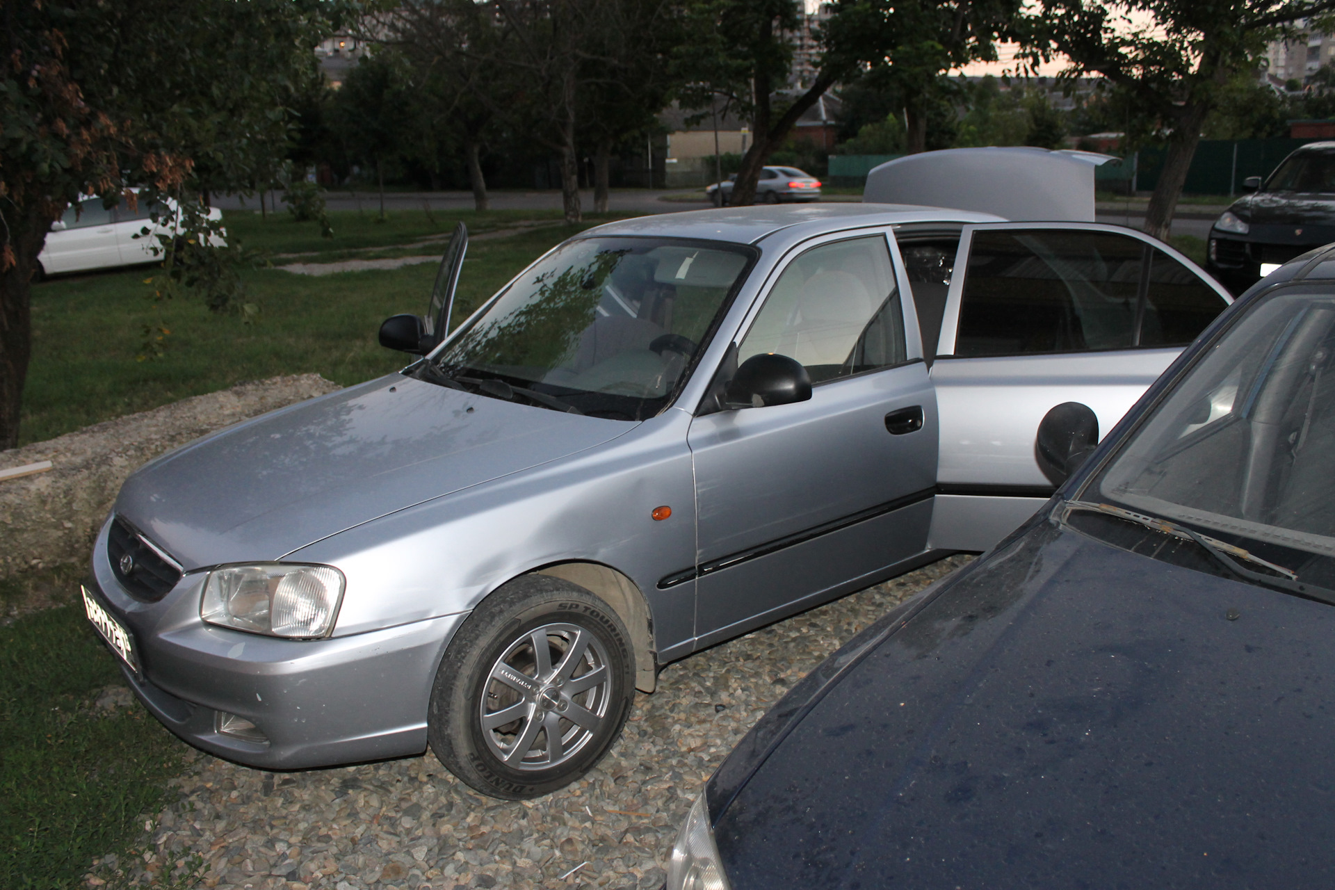 Перетяжка салона Hyundai Accent в серый велюр с узорами. — AvtoShik на  DRIVE2