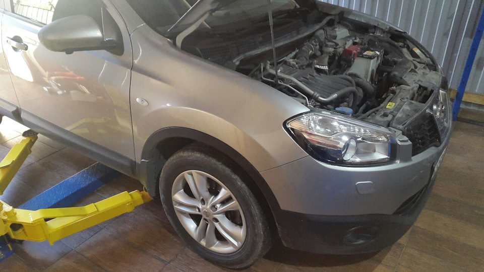 Nissan Qashqai замена масла с промывкой двигателя — Vintage Garage ...