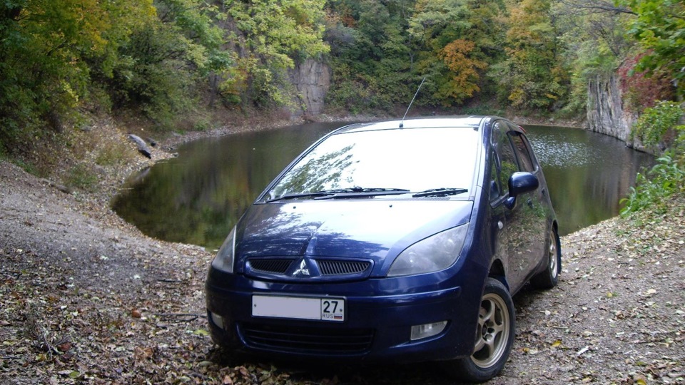 Mitsubishi Colt Синий