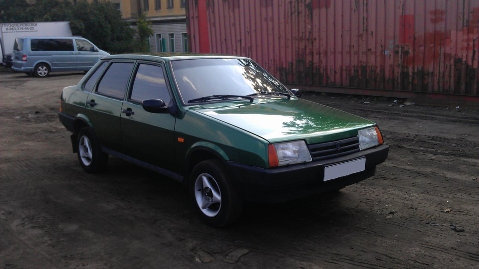 Lada 21099