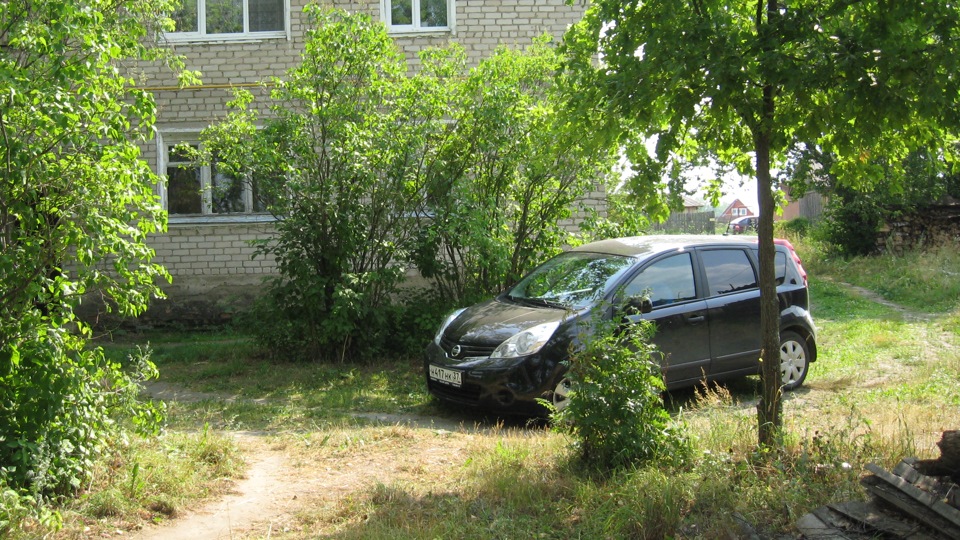 Nissan Note (1G) 1.4 бензиновый 2011 | на DRIVE2