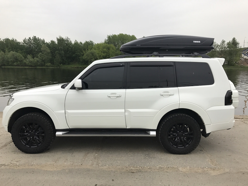 Драйв 2 паджеро 3. Матовый Паджеро 4. Mitsubishi Pajero матовый белый. Drive2 Pajero 500. Pajero Sport матовый.