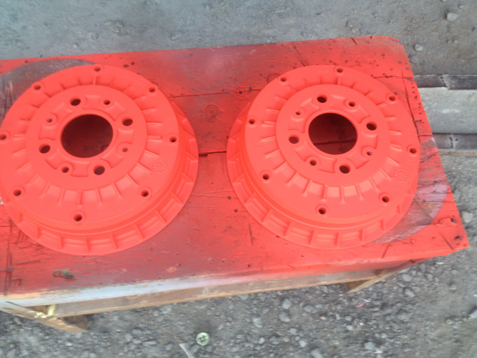 Замена тормозных колодок, покраска субортов и тормозных барабанов ...