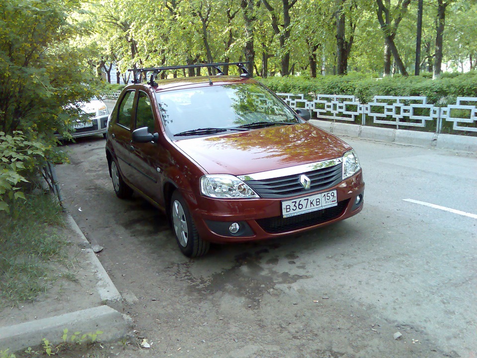 Рено логан с номерами. Renault Logan 2012 гос номера. Рено Логан 2012 год гос номер. Рено Логан с гос номером 2013 года. Рено Логан 11 года.