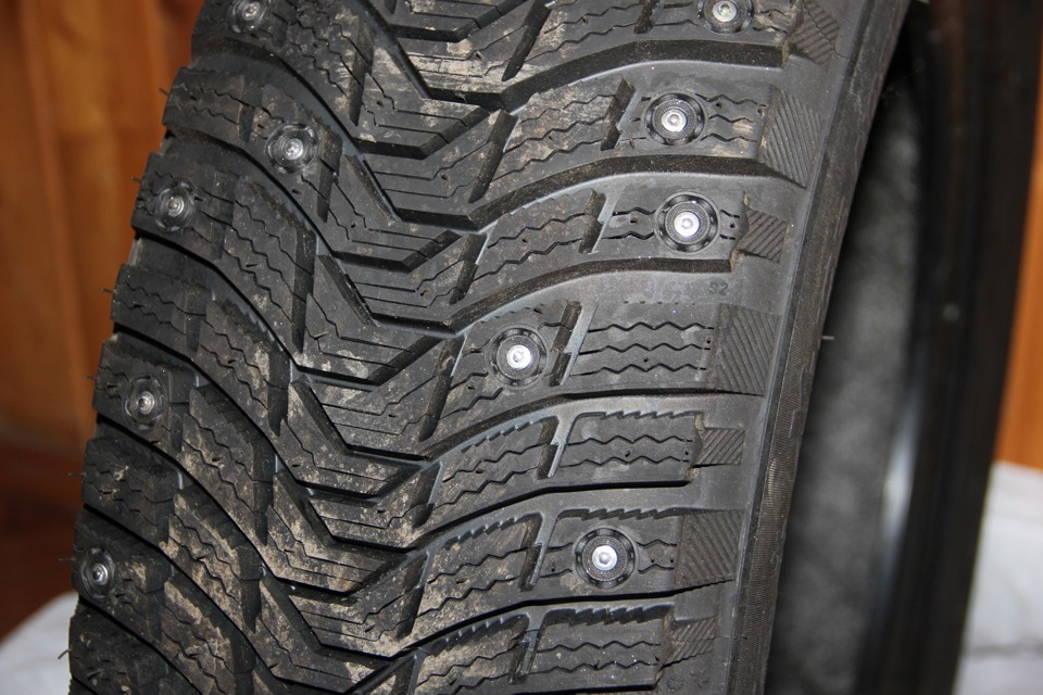 Мишлен зимняя шипованная. Michelin x-Ice North 3. Шины Michelin x-Ice North 3. North 3 бу.