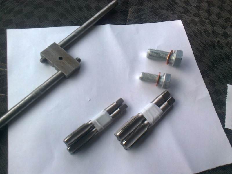 сорвал резьбу на пробке АКПП — Toyota bB (NCP30), 1,3 л, 2004 года ...