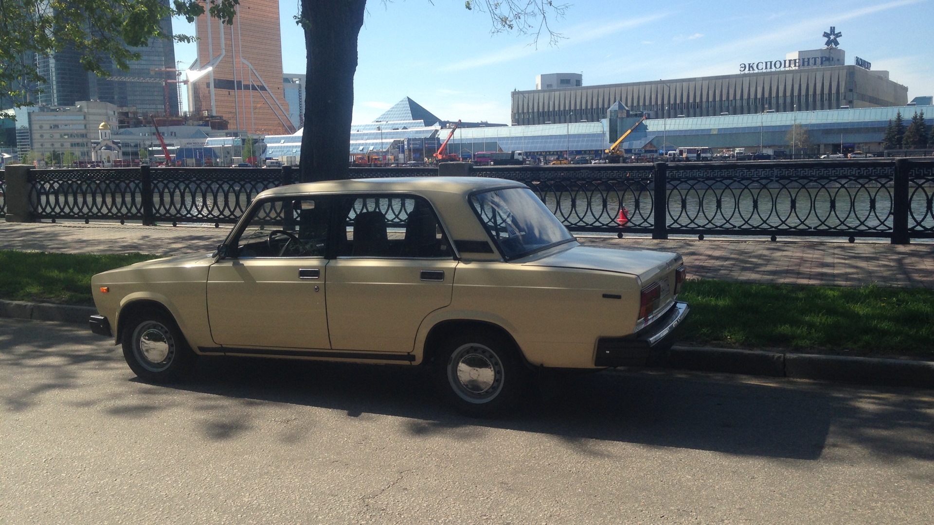 Lada 2107 1.5 бензиновый 1986 | 